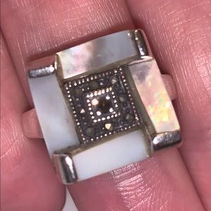 Gorgeous Sterling Silver with Mother of Pearl Ring